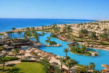 Cât costă o săptămână all inclusive la Xanadu Makadi Bay pentru două persoane?